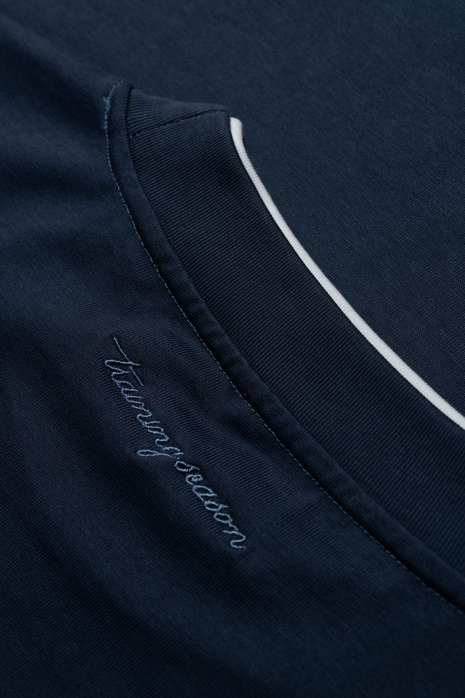 V2 Tee - deep sea